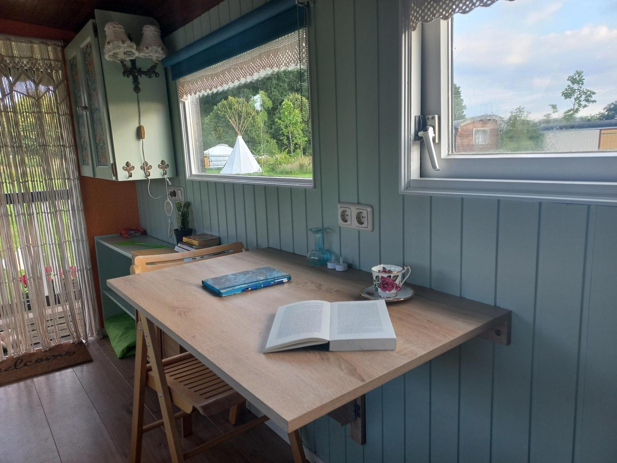 Luxury tent Pipowagen Mamaloe