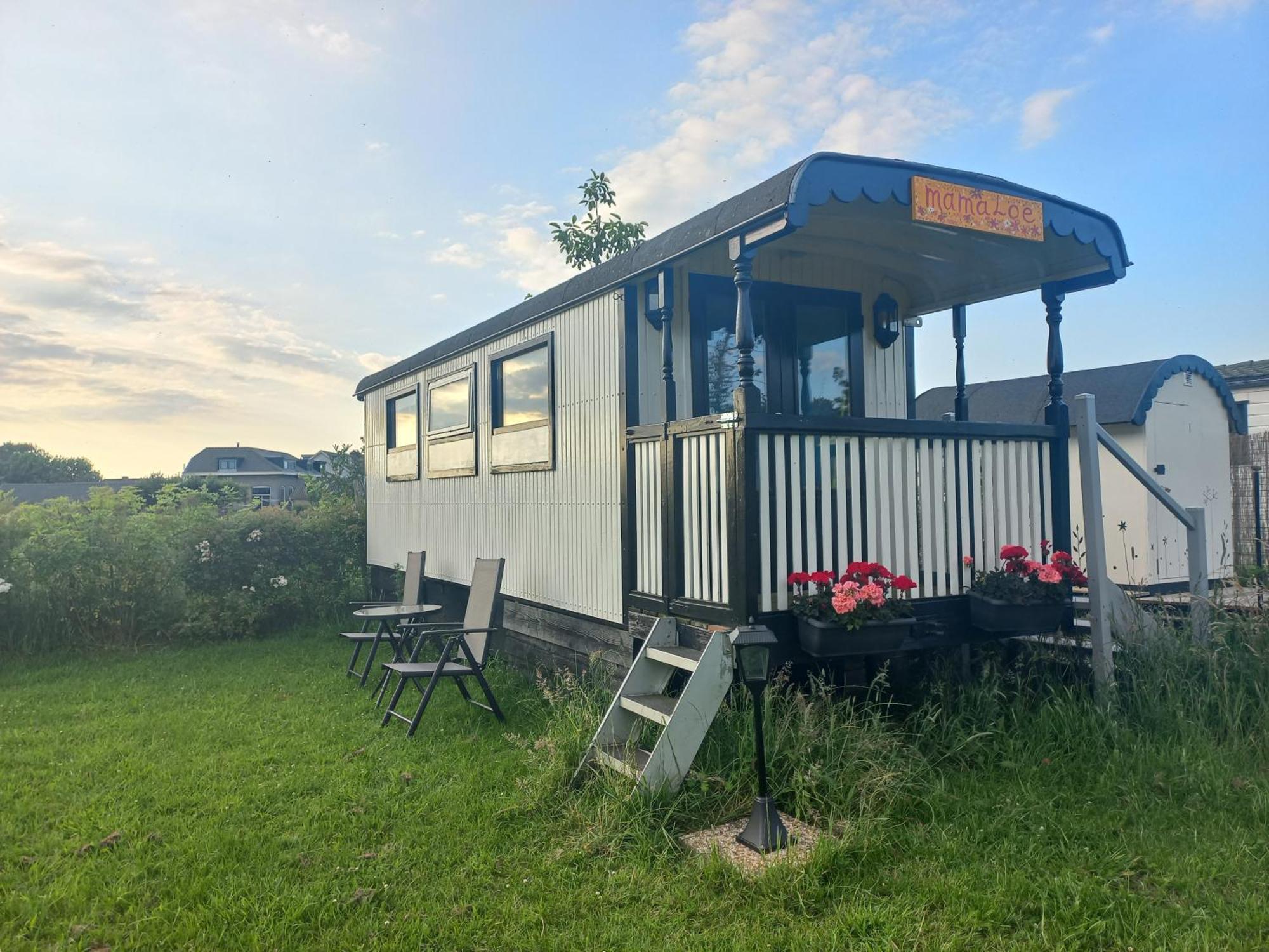 Luxury tent Pipowagen Mamaloe *